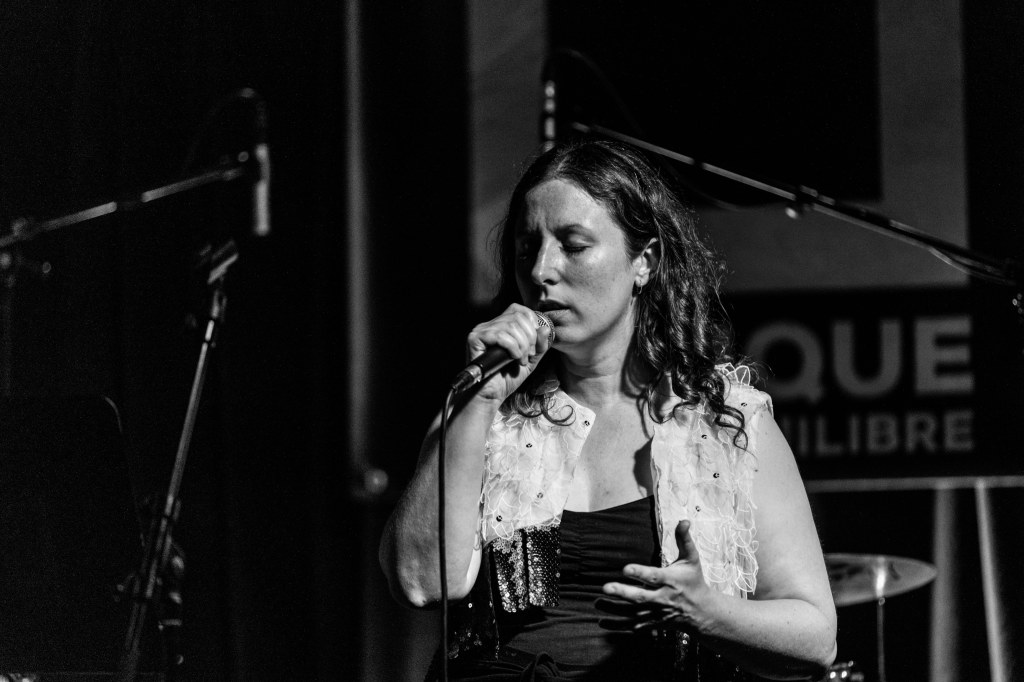 En concert pour présenter mes chansons